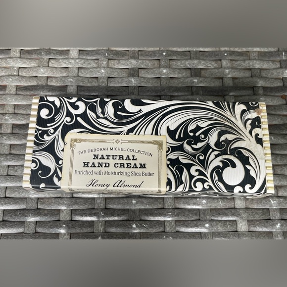Deborah Michel Collection Natural Hand Cream Shea Butter 2.1 oz Honey Almond - Picture 1 of 4